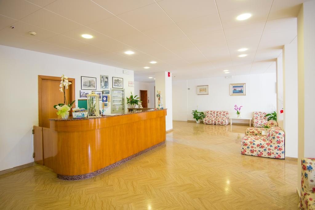 Hotel Venezia กัตตอลิกา ภายนอก รูปภาพ