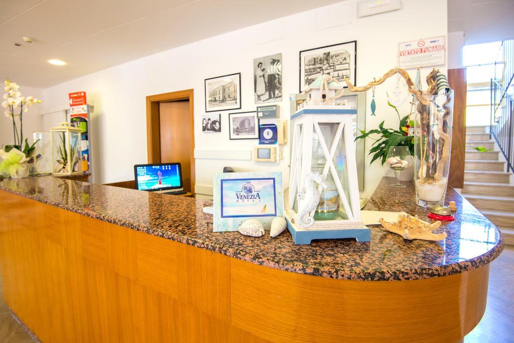 Hotel Venezia กัตตอลิกา ภายนอก รูปภาพ