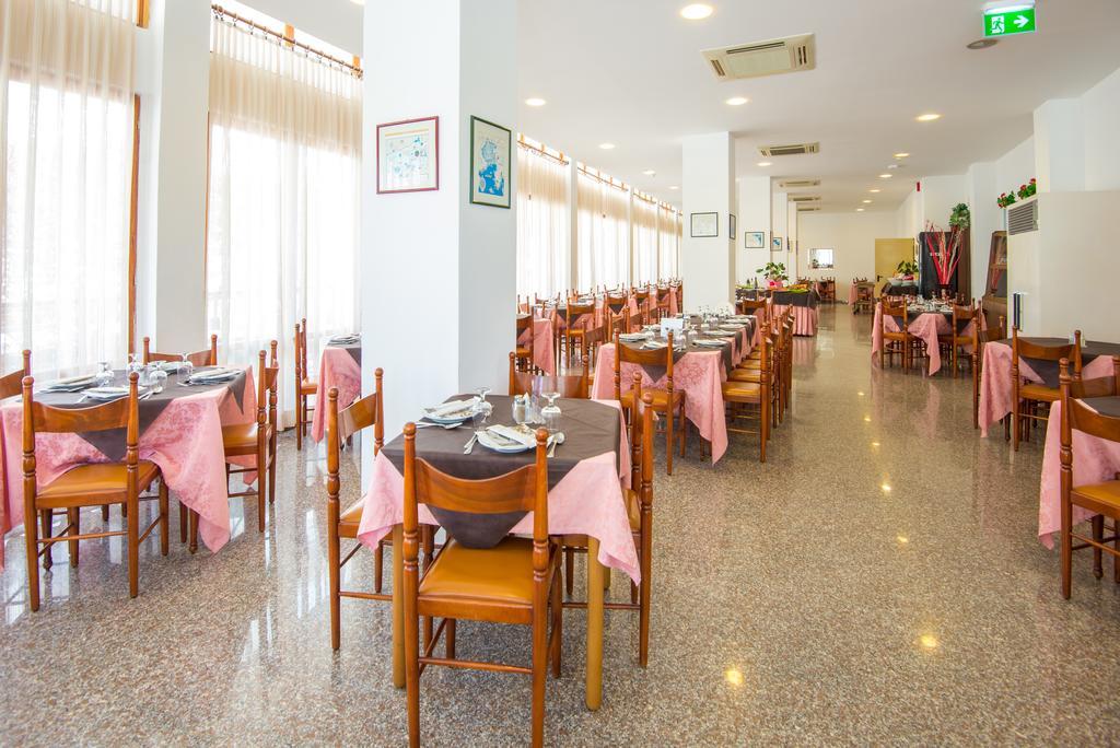 Hotel Venezia กัตตอลิกา ภายนอก รูปภาพ