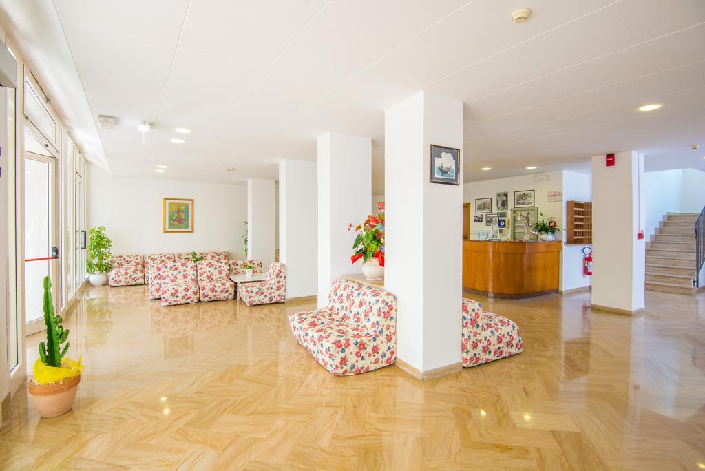 Hotel Venezia กัตตอลิกา ภายนอก รูปภาพ