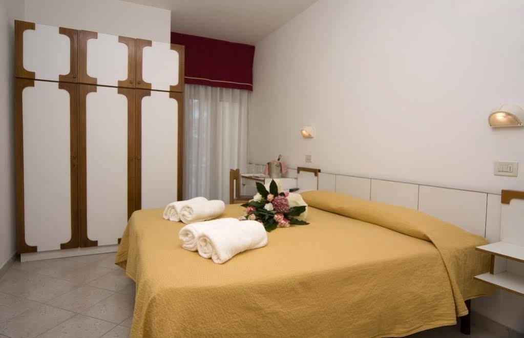 Hotel Venezia กัตตอลิกา ภายนอก รูปภาพ