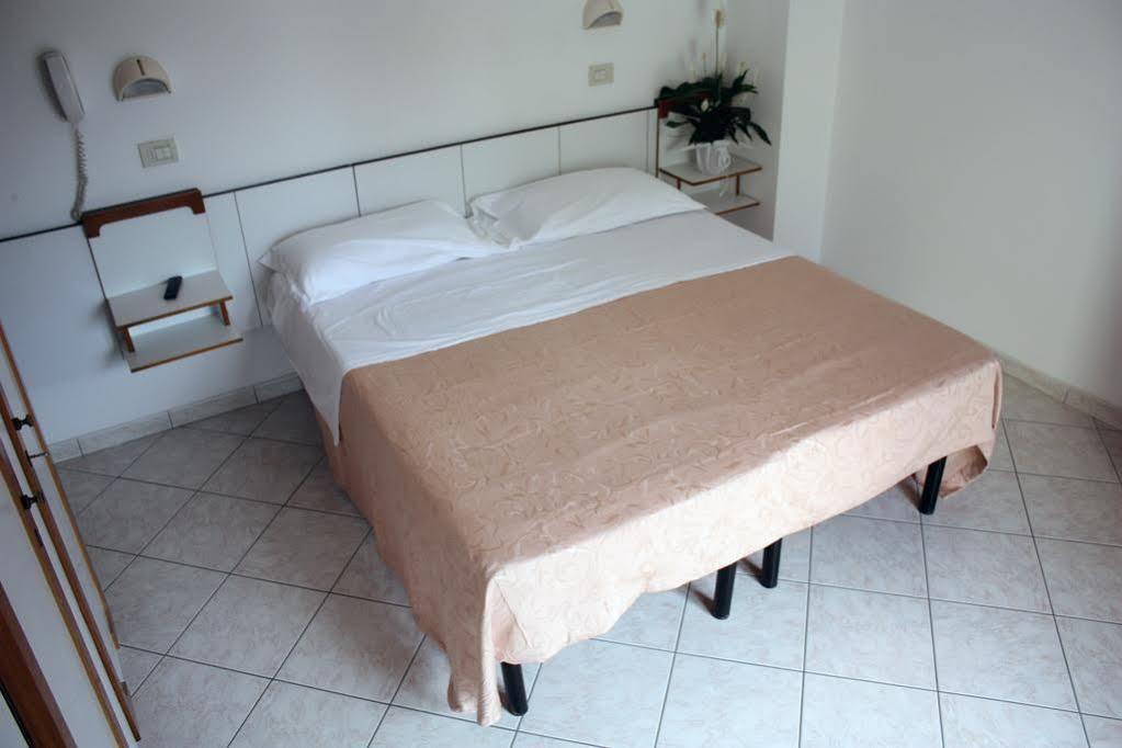 Hotel Venezia กัตตอลิกา ภายนอก รูปภาพ